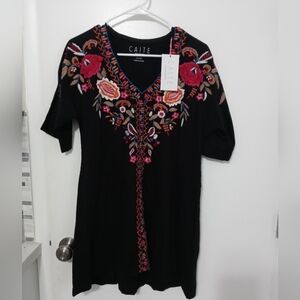 Caite Short Sleeve Handcrafted Floral Embroidery Tunic V Neck Blouse